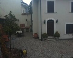 Toàn bộ căn nhà/căn hộ Old Cestnut House (Caianello, Ý)