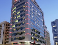 Otel Ramada Downtown Abu Dhabi (Abu Dabi, Birleşik Arap Emirlikleri)