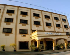 Guesthouse Spring Plaza Hotel (Cavite City, Philippines)