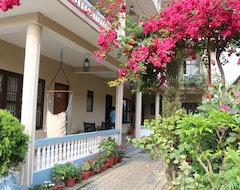 Khách sạn Hotel Peacock - A Family Running Hotel (Chitwan, Nepal)