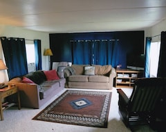 Entire House / Apartment Michael Ranch Hideout, Family Friendly, 3G/4G Jet Pack Novatel (Livingston, USA)