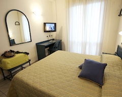 Khách sạn Hotel Il Delfino (San Vincenzo, Ý)