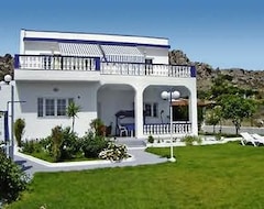Hotel Villa Stegna (Archangelos, Grecia)