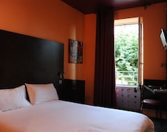 Hotel L'Orange Tree (Gourdon, France)