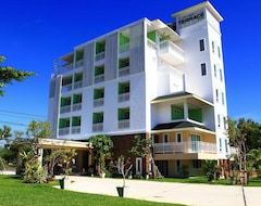 Khách sạn The Terrace Hotel (Nakhon Si Tammarat, Thái Lan)