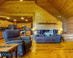 Koko talo/asunto Wilderness Edge Cabin (Rabun Gap, Amerikan Yhdysvallat)