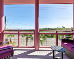 New Boutique Hotel Folly Deluxe Studio 8 With A Deck - Sunset Views Over Folly River (Folly Beach, USA)