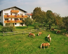 Khách sạn Wolf Hof (Pressbaum, Áo)