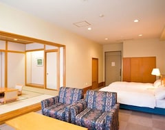 Hotel Ikoinomura Aziria Iizuna (Nagano, Japón)