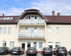 Otel Nadmorski Sonet (Darlowo, Polonya)