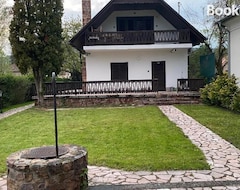 Toàn bộ căn nhà/căn hộ Hangulatos Balaton Parti Nyaralo (Révfülöp, Hungary)