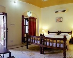Hotel Abhay Durg (Bhandarej, India)