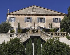 Guesthouse Le Petit Chateau (Châteaurenard, France)