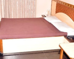 Khách sạn Hotel Sai Paradise (Samalkha, Ấn Độ)