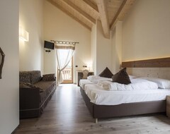 Hotelli Albergo Chalet Abete Rosso (Castello Tesino, Italia)