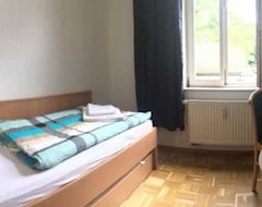 Entire House / Apartment Double Room - Pension Galgenbergblick (Halle, Germany)