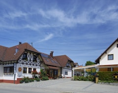 Otel Gasthof zur Sonne (Röfingen, Almanya)