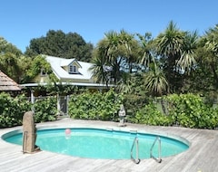Entire House / Apartment Funky Idyllic Barn With Private Spa/swimming Pool (Amberley, New Zealand)