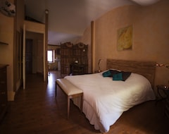 Bed & Breakfast Moulin Madame (Givry, Pháp)