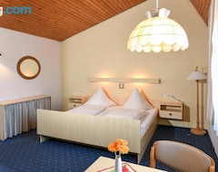 Hotel Pension Neustart (Bad Buchau, Germany)