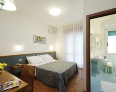 Khách sạn Hotel Milano (Eraclea, Ý)