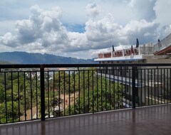 Hotel Sky lodge (Coron, Filipini)
