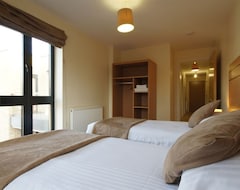 Khách sạn Lodge Drive Serviced Apartments (London, Vương quốc Anh)
