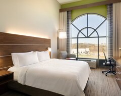 Khách sạn Holiday Inn Express Hotel & Suites Opelika Auburn, an IHG Hotel (Opelika, Hoa Kỳ)