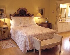 Hotel Blue Forest Lane Bed And Breakfast (Halifax, Canada)