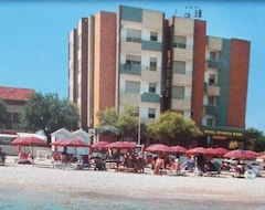 Khách sạn Spiaggia D'Oro (Marotta, Ý)