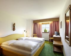 Hotel Landhaus Schwarz (Mieming, Austria)