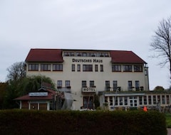 Khách sạn Deutsches Haus (Wustrow, Đức)