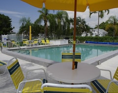 Hotelli Hideaway Village (Fort Myers Beach, Amerikan Yhdysvallat)