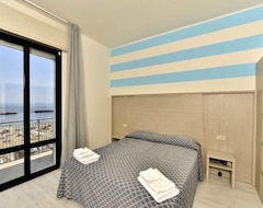Khách sạn Hotel Admiral (Bellaria-Igea Marina, Ý)