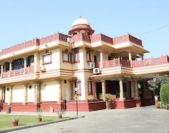Hotel Siddhartha Palace (Ahmedabad, India)