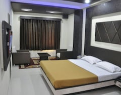Hotel The New Holiday 1 (Mehsana, India)
