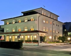 Hotel Gina (Lucca, Italy)