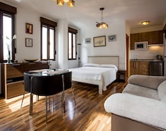 Hotel Apartamentos Casa De La Lonja (Granada, Španjolska)