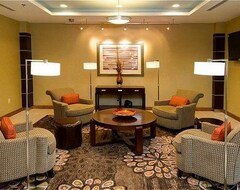 Holiday Inn Express & Suites Alexandria - Fort Belvoir, An Ihg Hotel (Alexandria, ABD)