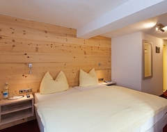 Hotelli Haus Odo (Lech am Arlberg, Itävalta)