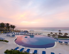 Khách sạn Golden Parnassus Resort & Spa (Cancun, Mexico)