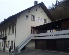 Otel Forellenhof De La Truite (Frinvillier, İsviçre)