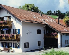 Nhà trọ Kurbad Und Landhaus Siass (Bad Kohlgrub, Đức)