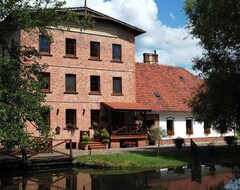 Casa rural Stary Mlyn w Brzeznicy (Dąbie, Polonya)