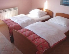 Khách sạn Hotel Ivo (Podstrana, Croatia)