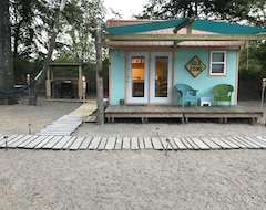 Hele huset/lejligheden Beach Style Lakeside Mini Cottage (Jasonville, USA)