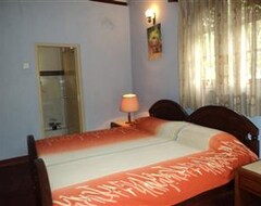 Hotelli Holiday Nest Bed And Breakfast (Kalutara, Sri Lanka)