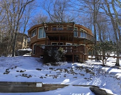 Entire House / Apartment Skiers Dream, Ski In And Ski Out, Rocky Top, Walk To Slopes (Beech Mountain, USA)