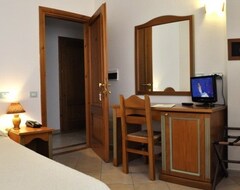 Khách sạn Le Anfore Hotel Ristorante (Villasimius, Ý)