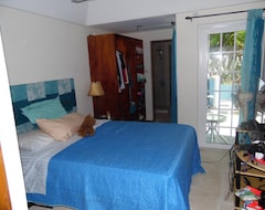Pensión Waves Villa Guesthouse (Kingstown, San Vicente y las Granadinas)